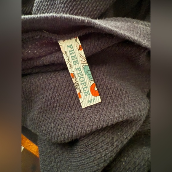 Free People LS Thermal Shirt Sz S - Picture 5 of 6